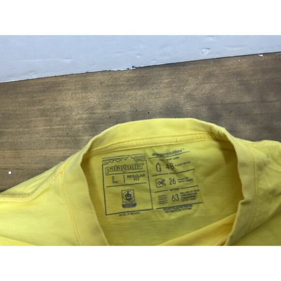 Patagonia Mens Yellow Logo Responsibili Tee Size Large - Picture 3 of 7